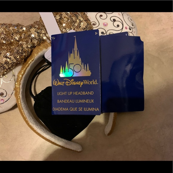 Disney 50th Anniversary Light Up Minnie Mouse Ears Headband NEW w/ Tag & Charger - Picture 4 of 6